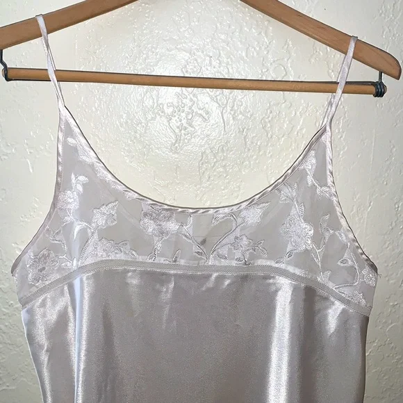 Oscar De La Renta Nightgown Slip - Picture 3 of 7